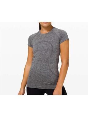 LULULEMON Swiftly Tech Short Sleeve 2.0 Women’s Size 4 Waist Length New